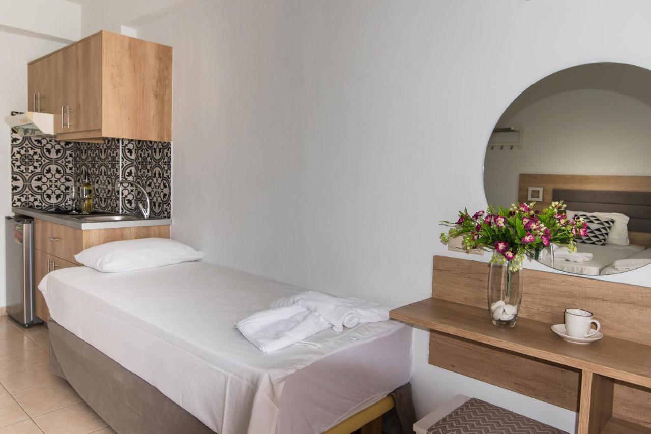 Vagelis Apartments Malia Bagian luar foto