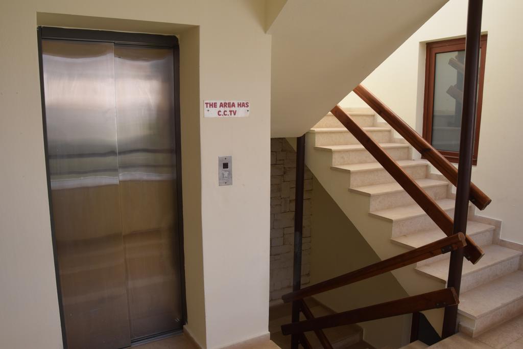 Vagelis Apartments Malia Bagian luar foto