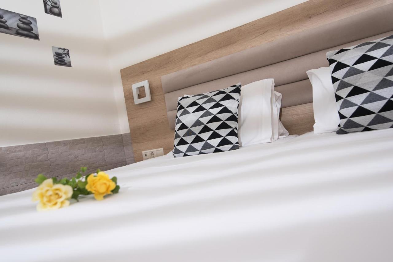 Vagelis Apartments Malia Bagian luar foto